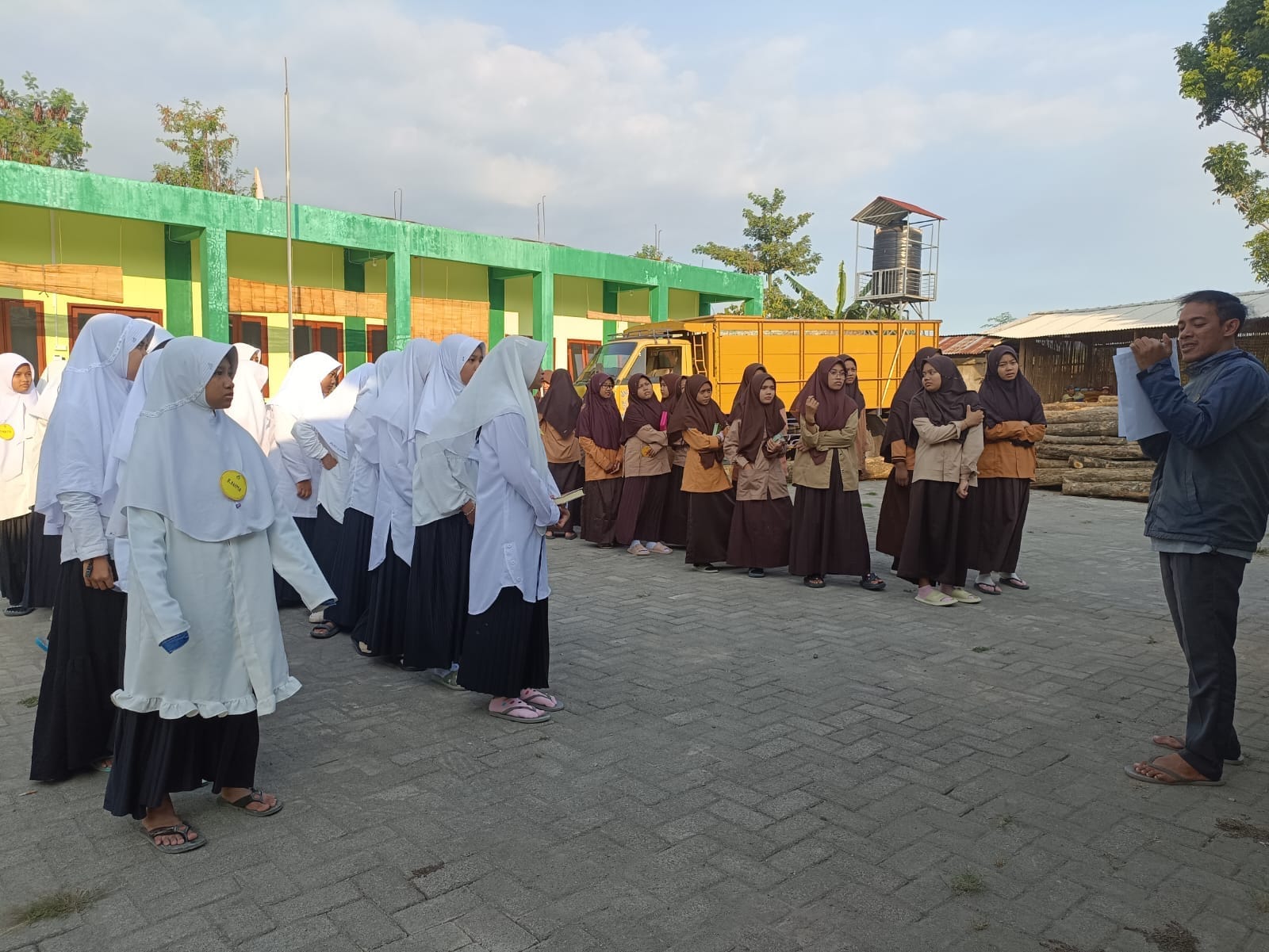 OUTBOUND SMP HAMALATUL QURAN RINGINAGUNG
